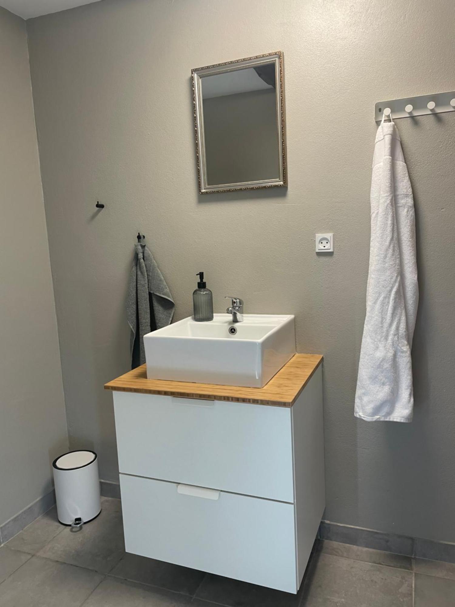 Baekgaarden 3 Rooms Apartment - Old Farm House Odense Esterno foto